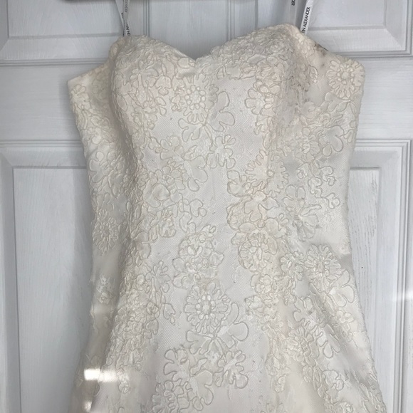 Justin Alexander Wedding Dress - street size 4 - Picture 4 of 8